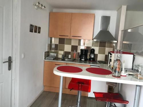 Appartement Studio rez-de-chaussée, à Lesquin/Lille aéroport 5 Rue Pasteur Lesquin