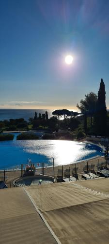 Studio rez-de-jardin Cap Esterel Agay Agay france