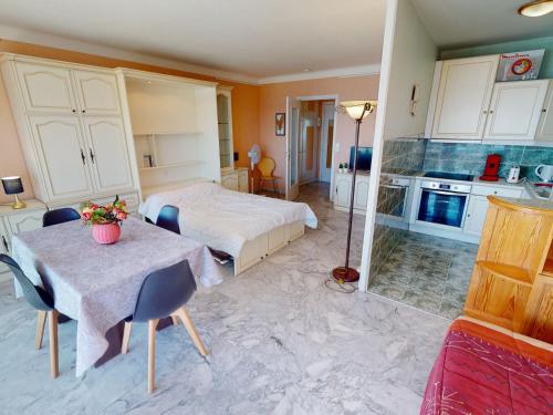 Appartement Studio Roquebrune-Cap-Martin, 1 pièce, 2 personnes - FR-1-196-320 61 bis Prom. Robert Schuman Roquebrune-Cap-Martin