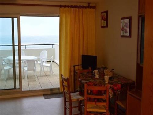 Appartement Studio Saint-Gilles-Croix-de-Vie, 1 pièce, 4 personnes - FR-1-324-46 Place Rochebonne - Residence Rochebonne Rdc - Appartement 1 - Saint-Gilles-Croix-de-Vie