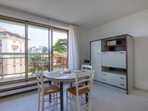 Appartement Studio Saint-Jean-de-Luz, 1 pièce, 2 personnes - FR-1-4-650 2 avenue Pellot Résidence Maitagarria - 4ème étage - n°27 Saint-Jean-de-Luz