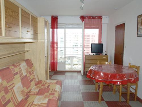 Appartement Studio Saint-Jean-de-Monts, 1 pièce, 4 personnes - FR-1-323-172 3 PLACE EUROPE LE RICHELIEU  A 7EME Saint-Jean-de-Monts