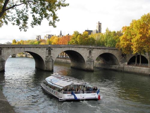 Appartement Studio Saint Louis en Ile 19 Rue Saint Louis en l'Ile Paris