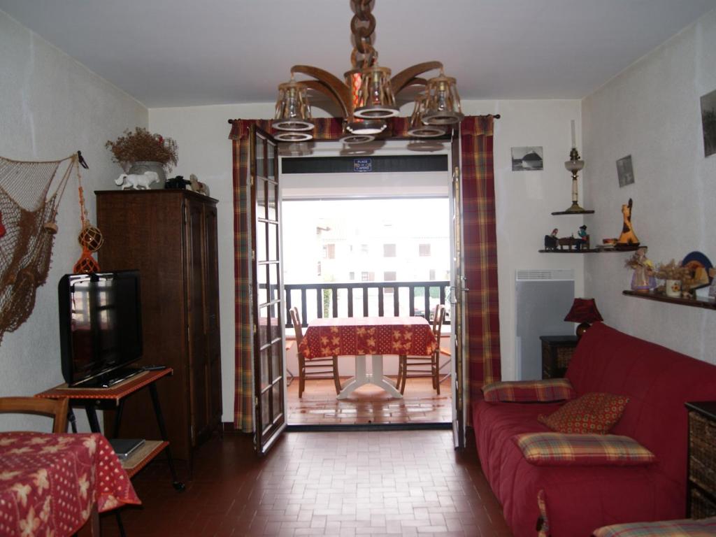 Appartement Studio Saintes-Maries-de-la-Mer, 1 pièce, 4 personnes - FR-1-475-57 1 Place Des ImpÃ©riaux - RÃ©sidence Les ImpÃ©riaux Iii NÂ°18  -, 13460 Les Saintes-Maries-de-la-Mer