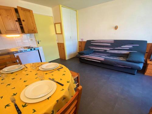 Appartement Studio Samoëns, 1 pièce, 4 personnes - FR-1-624-57 Résidence La Cour Avenue du Fer à Cheval Samoëns