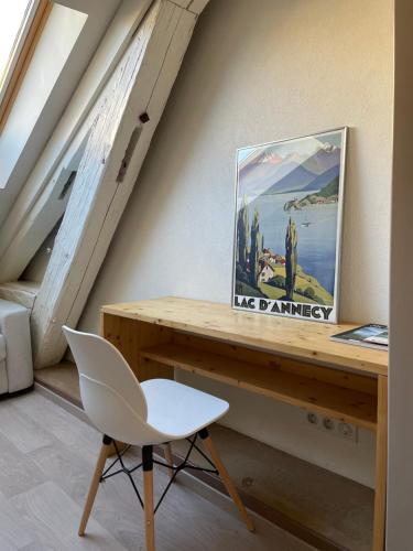 Appartement Studio sous les toits Annecy Centre-ville 17 Avenue d'Aléry Annecy