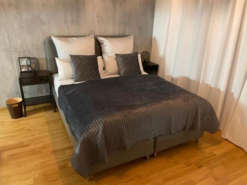 Appartement Studio Stevie Nicks I Parking Spot I Workplace I 24in Screen I Kitchen I PS4 74 Luisenstraße Offenbach-sur-le-Main