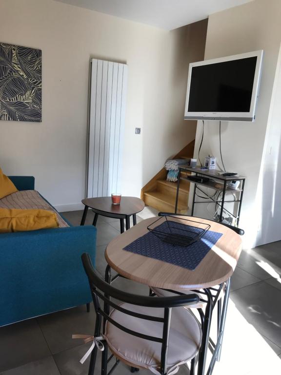 Appartement Studio T1BIS BORD DE PLAGE 65 Rue Emile Bergerat, 35800 Saint-Lunaire