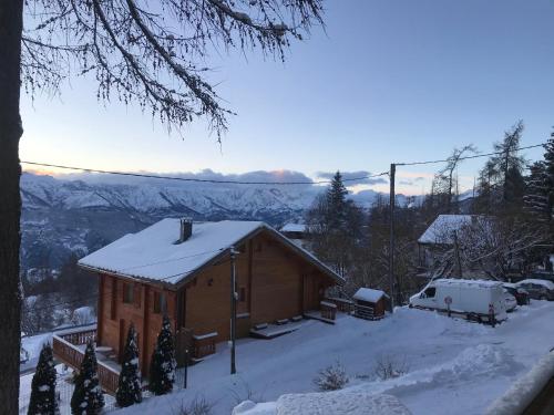 Studio Valberg à quelques pas du centre Péone france