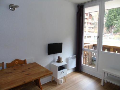 Appartement Studio Valfréjus, 1 pièce, 3 personnes - FR-1-561-52 Residence Thabor D 640 Place du Thabor Station de Valfrejus Valfréjus