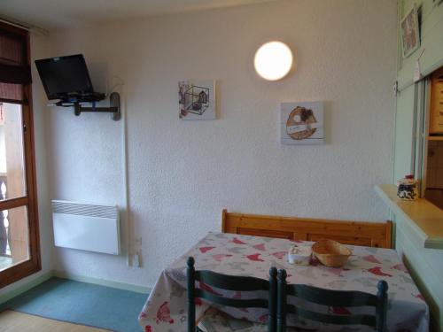 Appartement Studio Valfréjus, 1 pièce, 3 personnes - FR-1-561-92 Residence Thabor C 610 Place du Thabor Station de Valfrejus Modane