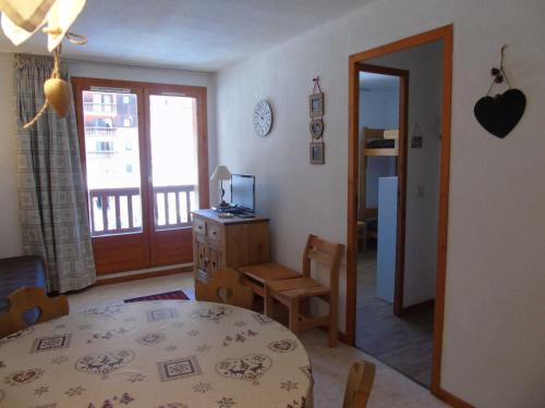 Appartement Studio Valfréjus, 2 pièces, 4 personnes - FR-1-561-12 Residence Melezets 3 500 Rue des Bettets Station de Valfrejus Modane