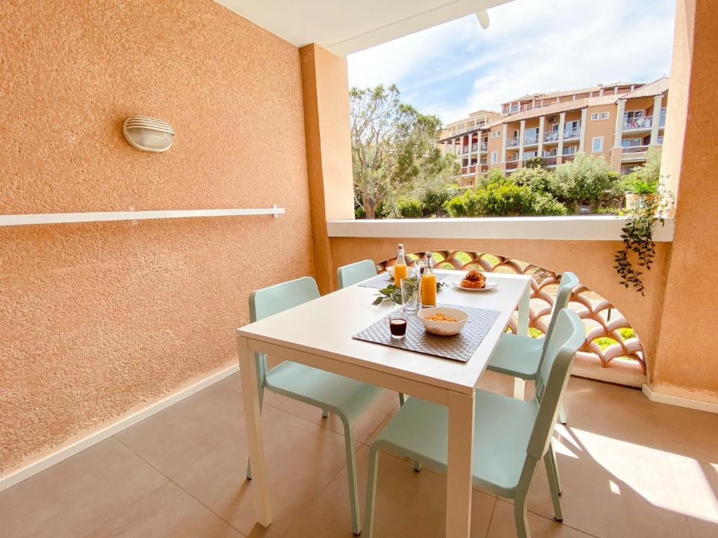 Appartement Studio Village Cap Estérel - L'Esquinade-64 , 83700 Agay