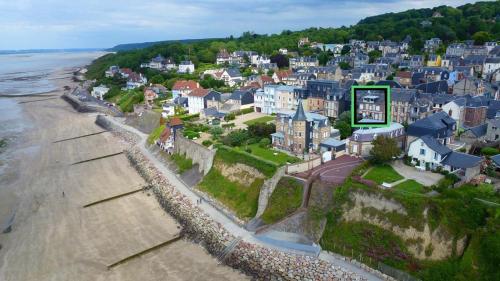 Studio vue mer à 2 min de la plage Villerville france