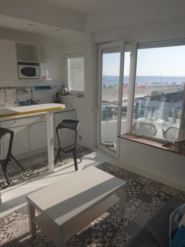 Appartement studio Vue mer au cœur de malo les bains pieds dans l eau 59 Rue du Kursaal Dunkerque