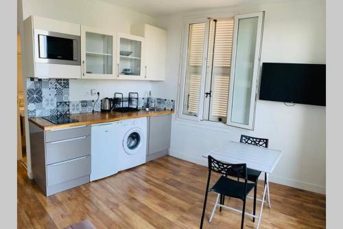 Appartement Studio Vue Mer Au Calme Proche Des Plages 23 Boulevard de Cambrai Nice