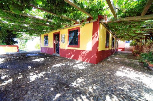 Studio with sea view furnished garden and wifi at Ponta do Pargo Ponta do Pargo portugal