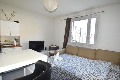 Appartement Studio2 Gare St Roch - Air Rental 34000 Montpellier (2ème étage) 20 rue Colin 34000 Montpellier Montpellier