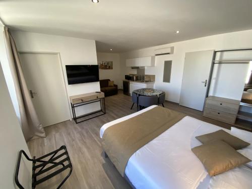 Appartements Studios Pellisson 4 Place de la Gare Cognac