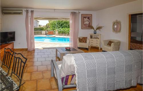 Maison de vacances Stunning home in Aleria with 2 Bedrooms and Outdoor swimming pool  Aléria