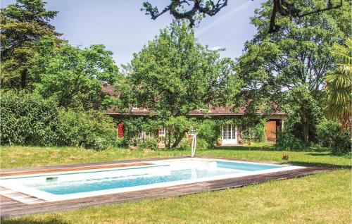 Maison de vacances Stunning home in Beauchene with 4 Bedrooms, WiFi and Outdoor swimming pool  Beauchêne