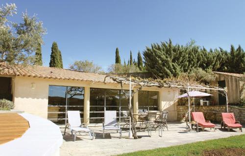 Maison de vacances Stunning home in Bonnieux with WiFi, Private swimming pool and Outdoor swimming pool  Bonnieux