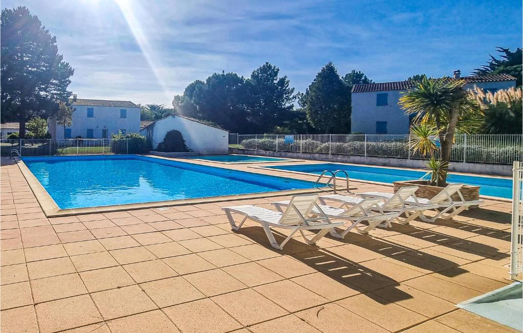 Maison de vacances Stunning home in Dolus-dOlron with Outdoor swimming pool, Sauna and 1 Bedrooms , 17550 Dolus-d\'Oléron