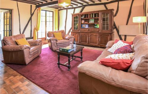 Maison de vacances Stunning home in Haudricourt Aubois with 4 Bedrooms and WiFi  Haudricourt Au bois
