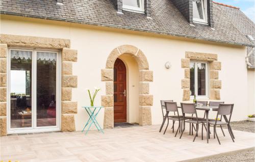 Maison de vacances Stunning home in Kerbors with 3 Bedrooms and WiFi  Kerbors