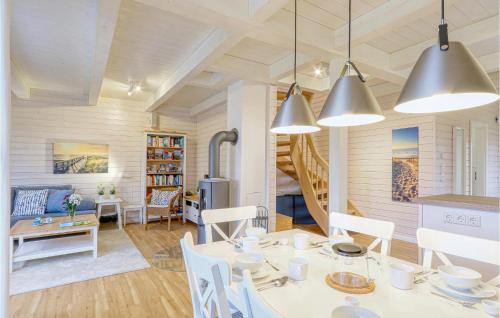 Maison de vacances Stunning home in Krems II-Warderbrck with Sauna, WiFi and 3 Bedrooms  Göls