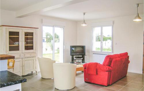 Maison de vacances Stunning home in Lanmodez with 4 Bedrooms and WiFi  Pommelin