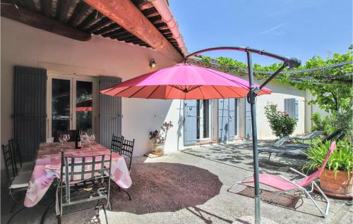 Maison de vacances Stunning home in Le Thor with WiFi and 4 Bedrooms  Le Thor