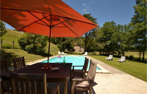 Stunning home in Lohitzun-Oyhercq with 2 Bedrooms, WiFi and Outdoor swimming pool Lohitzun-Oyhercq france