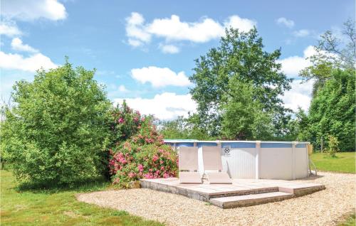 Stunning home in Payzac with WiFi, Private swimming pool and Outdoor swimming pool Payzac france