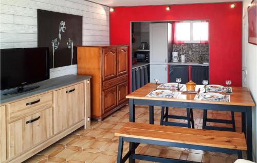 Maison de vacances Stunning home in Plogoff with 2 Bedrooms  Plogoff