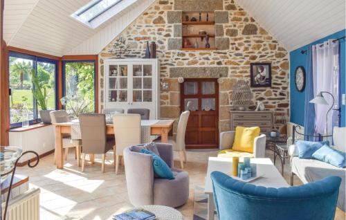 Maison de vacances Stunning home in Trzlan-Bgard with 3 Bedrooms and WiFi  Trézelan