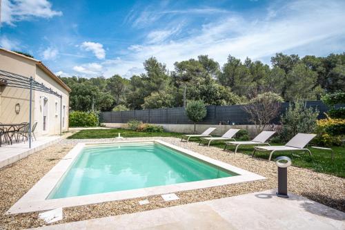 Maison de vacances Stunning house on the edge of the Luberon 101b chemin de cassouillet Cheval-Blanc