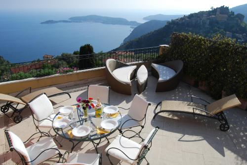 Appartement Stunning Penthouse with panoramic views of Eze Village and the French Riviera 379 Route de la Turbie Èze