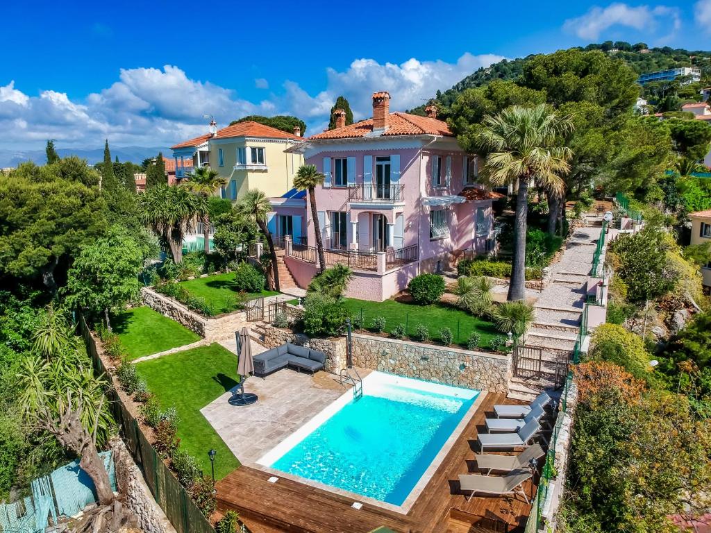 Villa Stunning seaview villa. Villefranche Sur Mer 17 Avenue Raquel Meller, 06230 Villefranche-sur-Mer