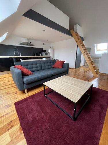 Appartement Style loft au pied du Tramway 94 Chemin Vert Aulnoy