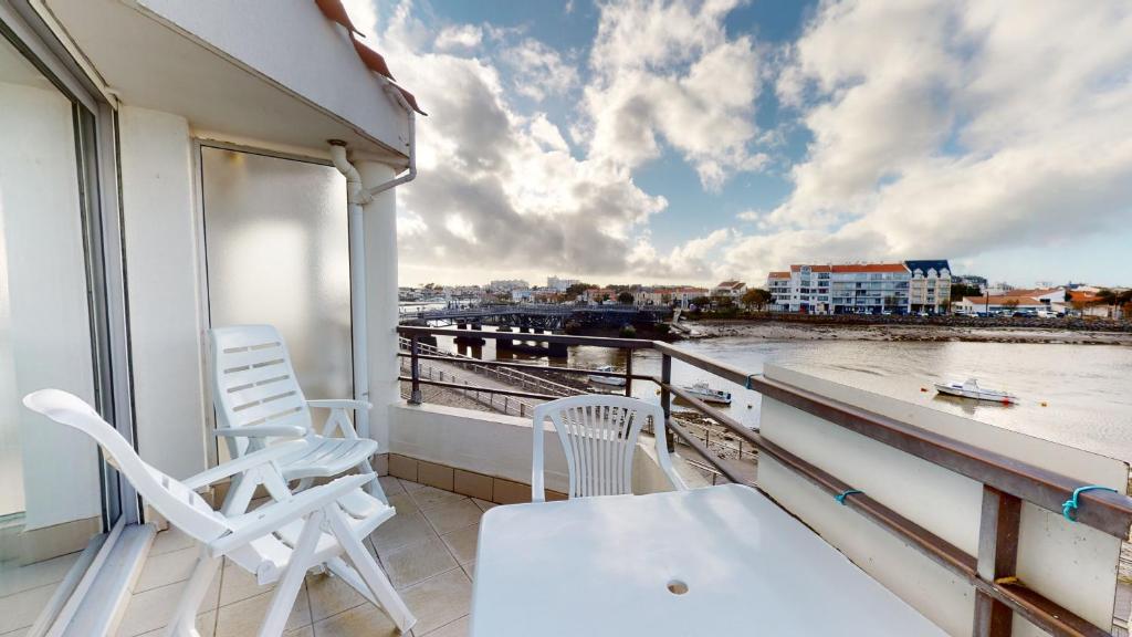 Appartement Sublime Vue Face au port de la vie Quai Garcie Ferrande, 41, 85800 Saint-Gilles-Croix-de-Vie