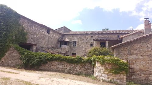 B&B / Chambre d'hôtes Suite Cardinale 40m2 chambre d' hôte du Mas Fabrègue La Sorbière Servas Servas