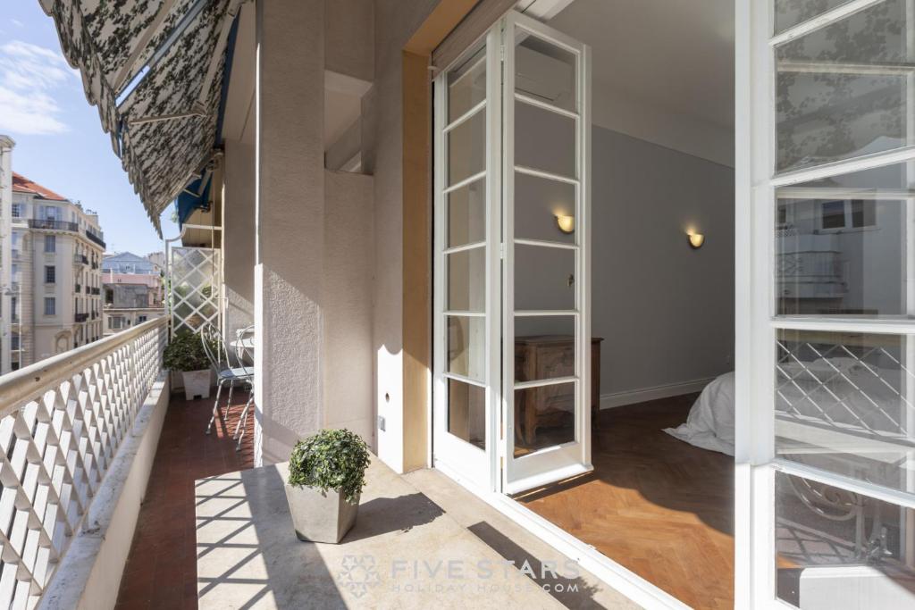 Appartement Suite Venus FSHH 39 RUE HAROLD, 06000 Nice