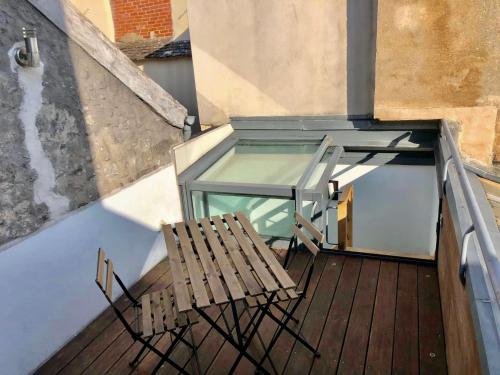 Appartement Suites Rive Gauche - TERRASSE VUE CHÂTEAU FONTAINEBLEAU - Chez Lydia 3 Place d'Armes Fontainebleau