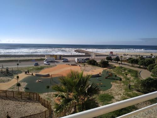 Sun, Pool and Beach Esmoriz portugal