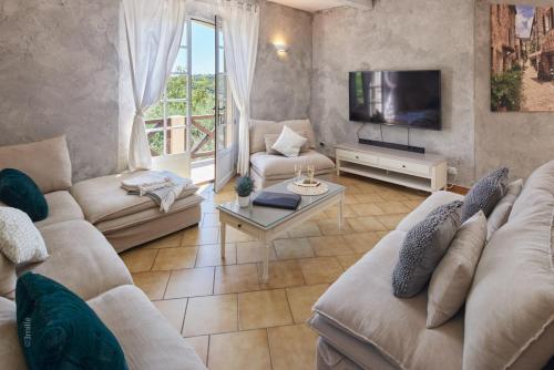 Villa Sunlight Properties - Villa Olea - 5 bedrooms with pool 1663 Chemin des Moulins Le Tignet