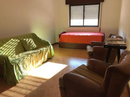 Sunny and cosy apt near the river and main avenue Setúbal portugal