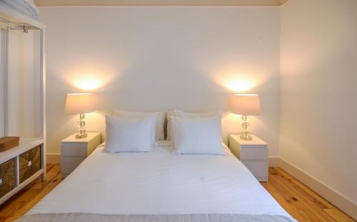 Sunny and Stylish Apartment - 11 min to the center Lisbonne portugal