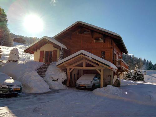 Sunny Chalet in Les Gets with Jacuzzi Les Gets france