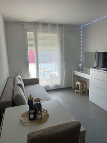 Super studio en résidence avec parking privée Nîmes france